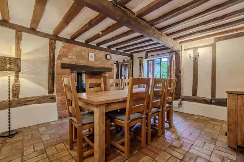 16th Century Cottage 4 Beds 3 Bed Annexe 2.25 Acres