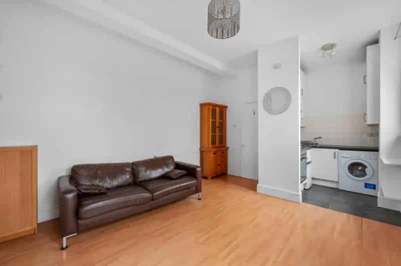 1 Bed Apartment for Sale Near Canonbury Station