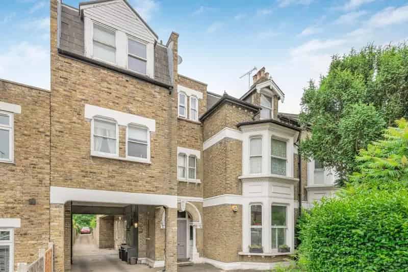 Flat For Sale , London, England