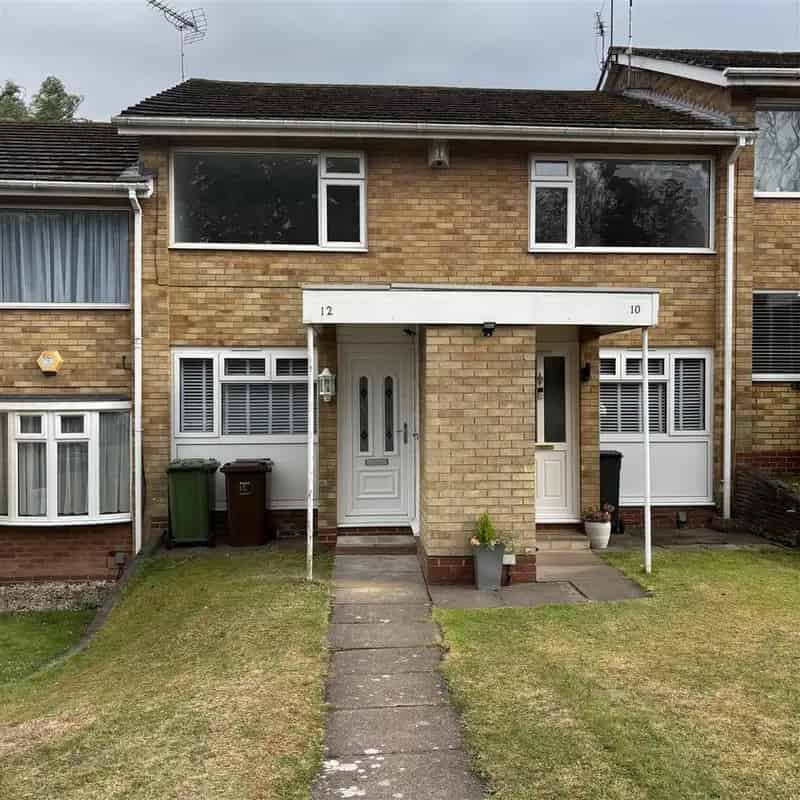 2 Bedroom Maisonette to Rent Near Shirley Station