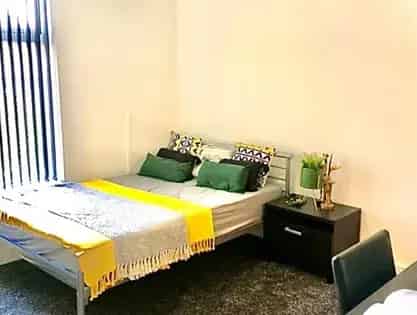 Large 84m² Room in Selly Oak Near UOB
