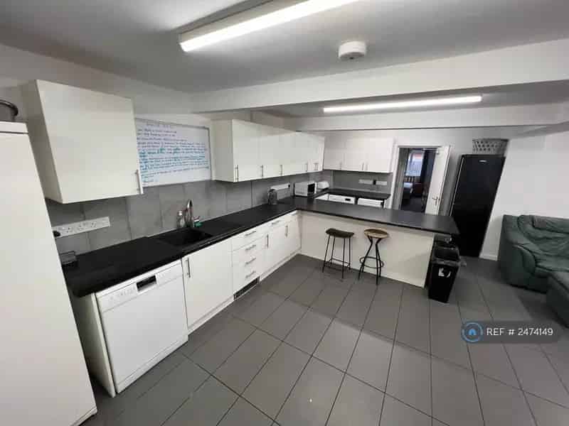 11 Bedroom Semi Detached Student House Talbot Road 2025 2026