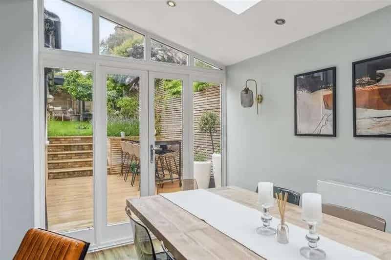 6 Bed House for Sale in Vibrant Market Town