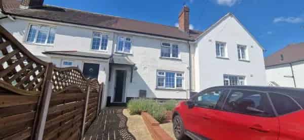 3 Bed House Downstairs Bathroom Only