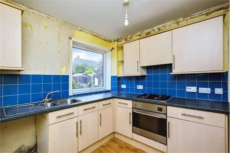 2 Bed Flat Renovation Opportunity North Berwick