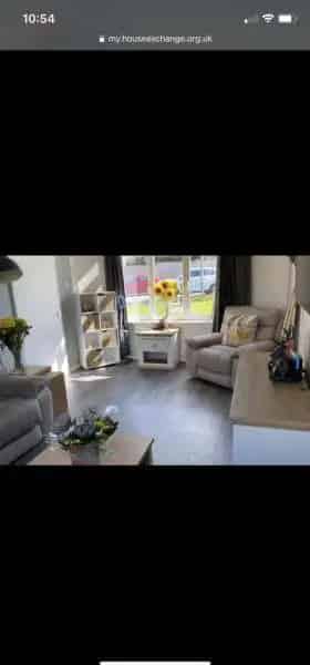 Large 2 Bedroom House with Big Gardens