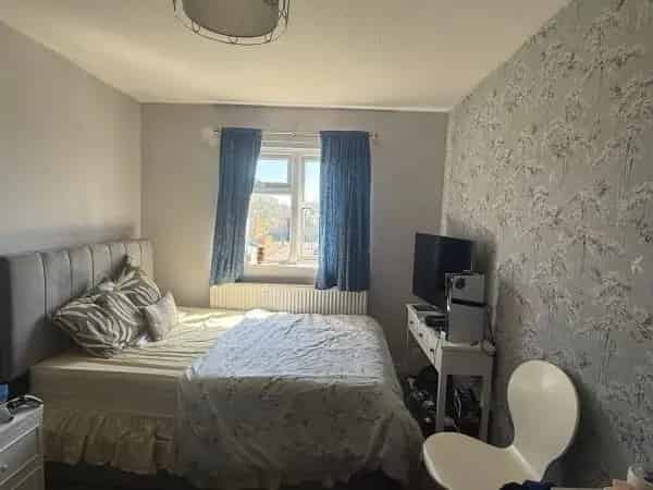 One Bedroom Property with Potential for Two Bedrooms