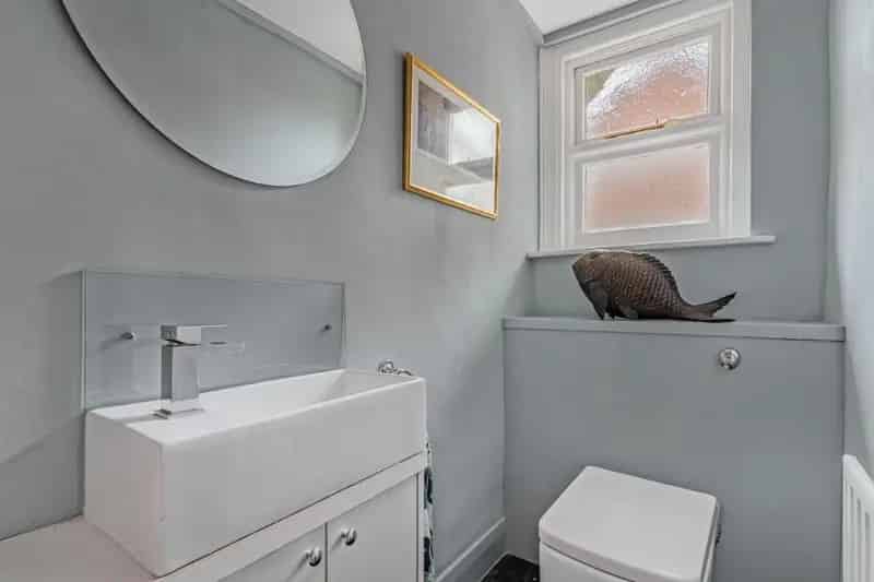 2 bed property for sale