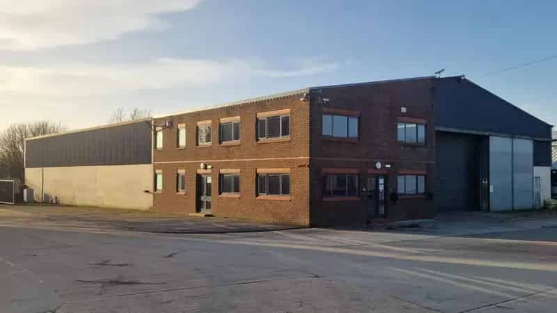 Steel Frame Workshop with Modern Offices and Ample Parking
