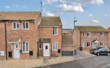 2 Bedroom Terraced House Mead Fields Bridport