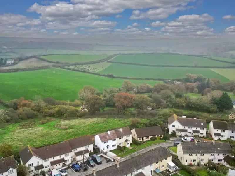 3 Bed Semi-Detached House For Sale