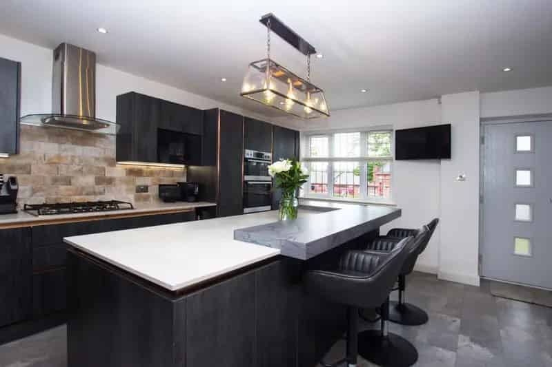 4 bedroom House
 For Sale