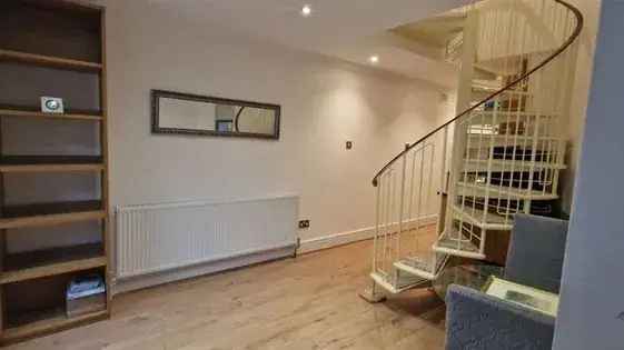 1 room house of 90 m² in London