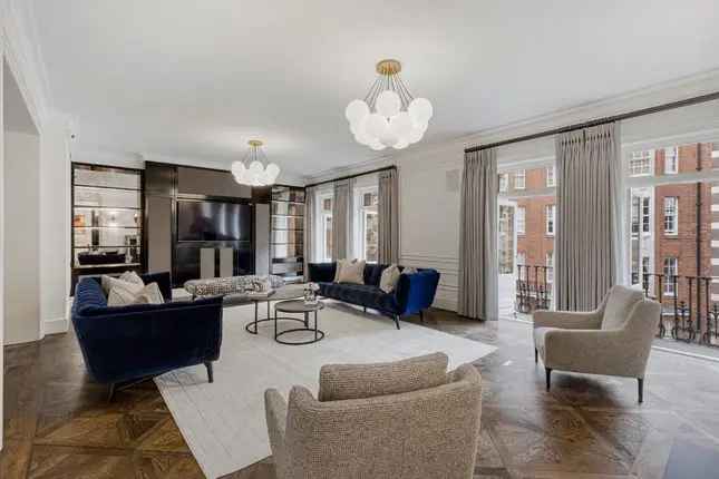 Flat for sale in Cadogan Court, Draycott Avenue, Chelsea, London SW3, United Kingdom