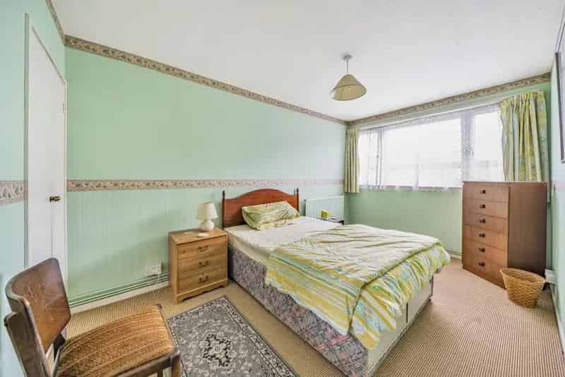 Four Bedroom Family Home in Camberwell