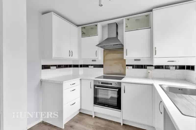 2 Bedroom Flat for Sale Near Littleborough