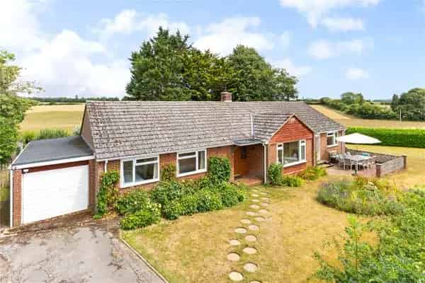 Single Storey Home in Stockbridge with Gardens and Paddock