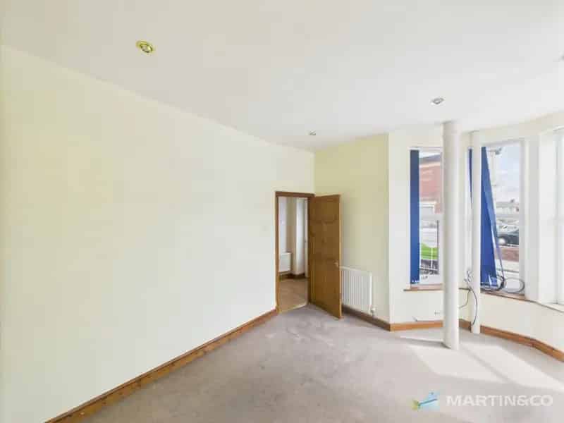 2 bedroom Flat
 To Rent