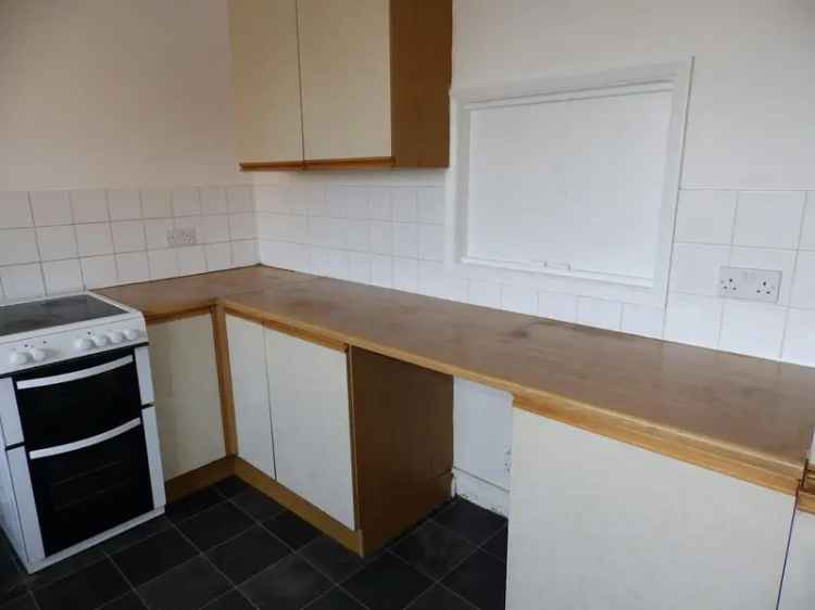 Spacious Maisonette in Uckfield Town Centre Three Double Bedrooms