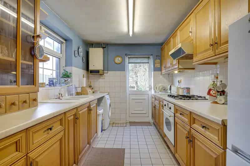 2 Bedroom Victorian Terrace House to Rent Caversham