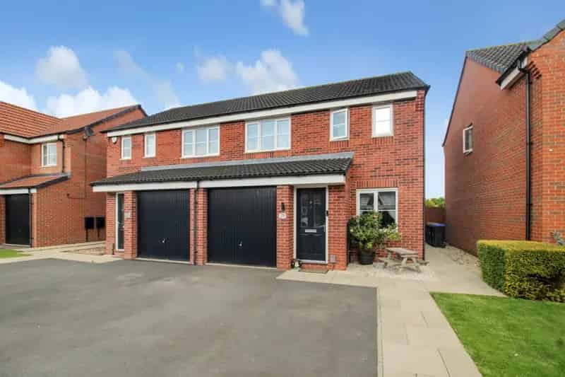 3 Bedroom Semi-Detached House For Sale