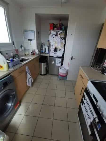 Spacious Flat with Large Living Spaces Ideal for Growing Family
