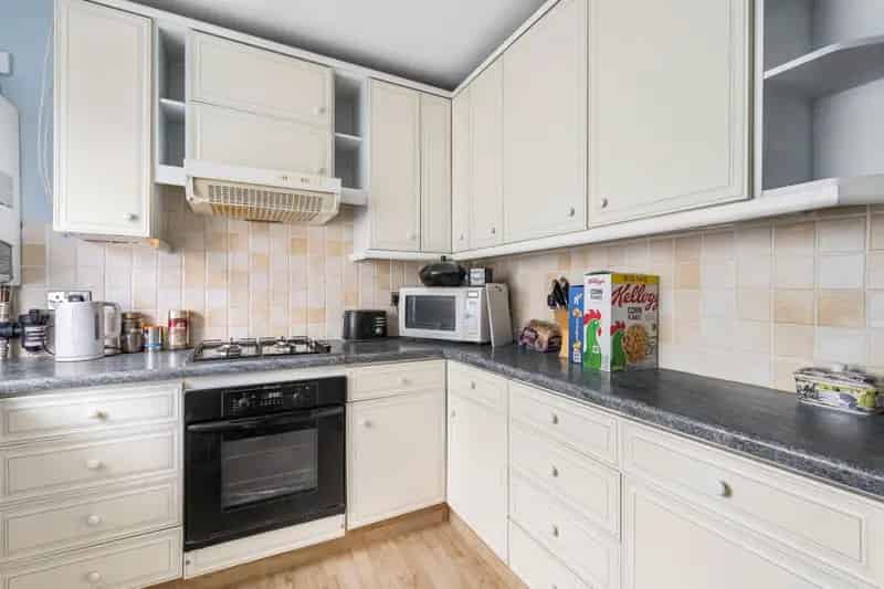 2 Bedroom Flat for Sale Forest Hill