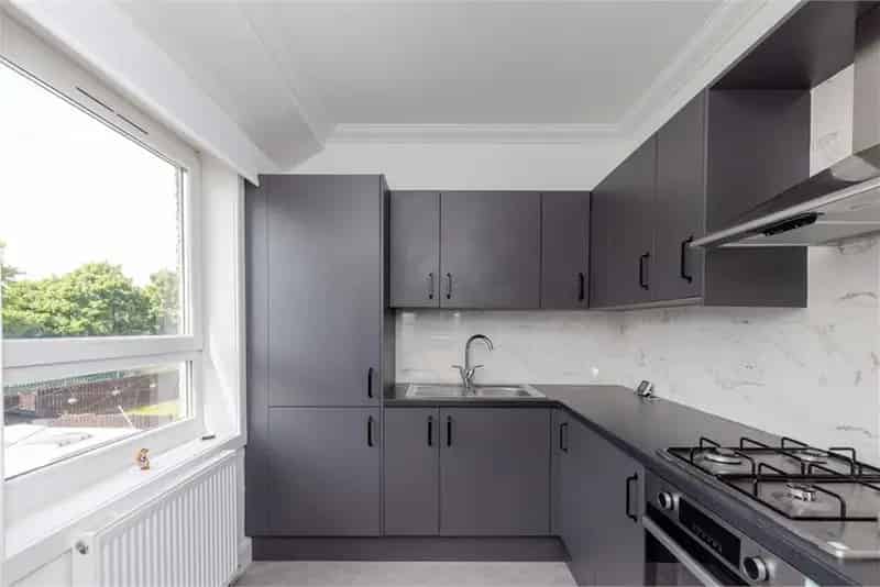 3 Bed Flat Corstorphine - Spacious Double Upper with Parking