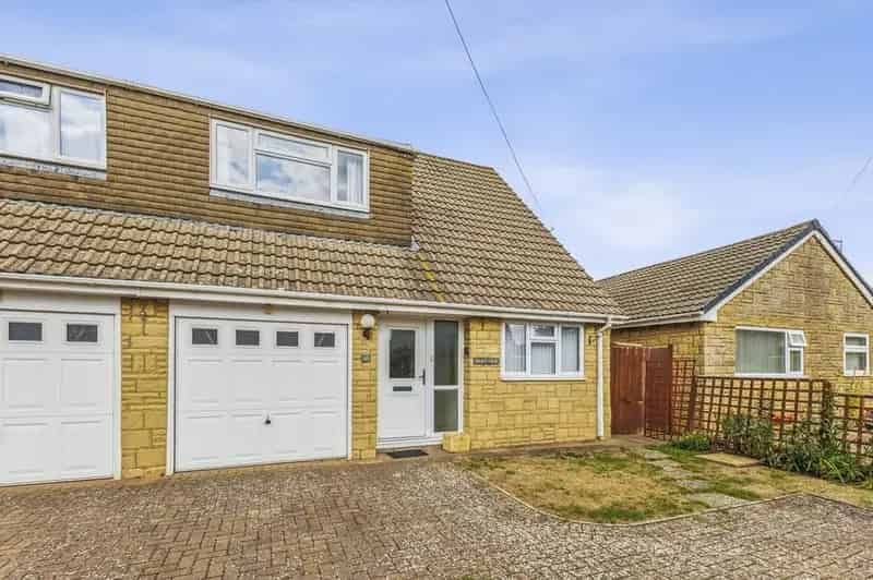 3 Bedroom Semi Detached House For Sale Gotherington