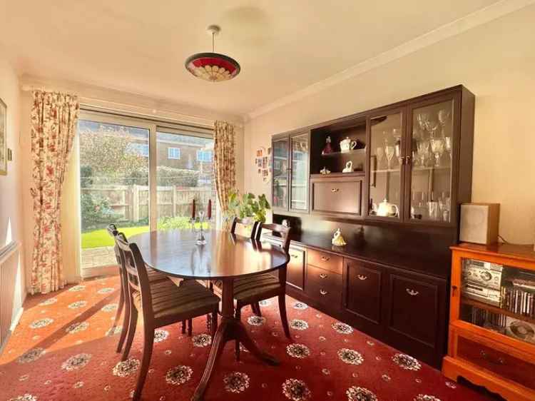 3 Bedroom Semi Detached House Folkestone Kent