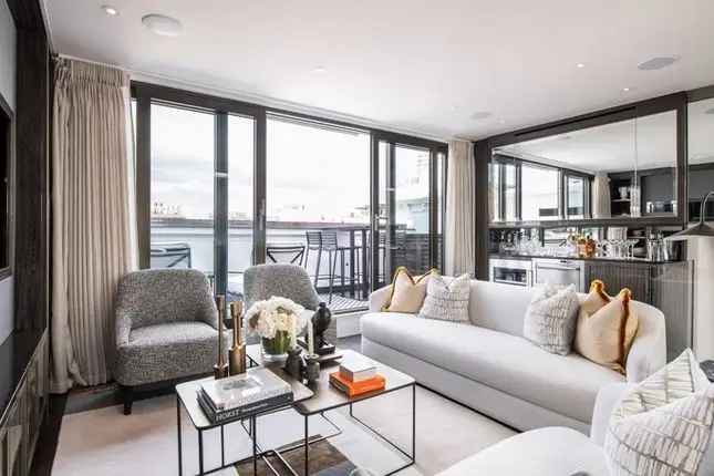 Luxury 3-Bed Duplex Penthouse Hyde Park Views