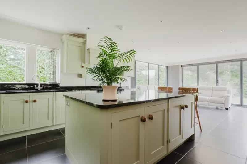 4 Bedroom Detached House For Sale Warminster