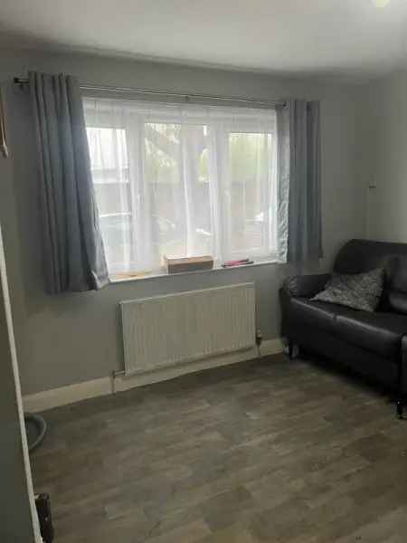 Flat For Rent in London, England