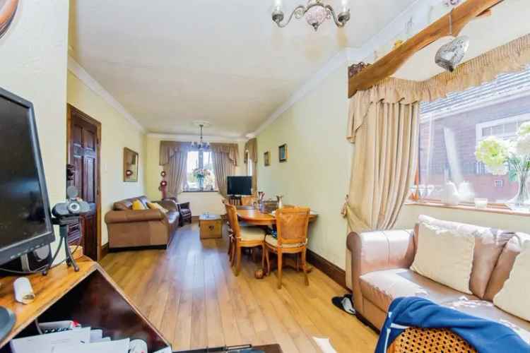 3 Bedroom Detached Bungalow with Conservatory and Garage