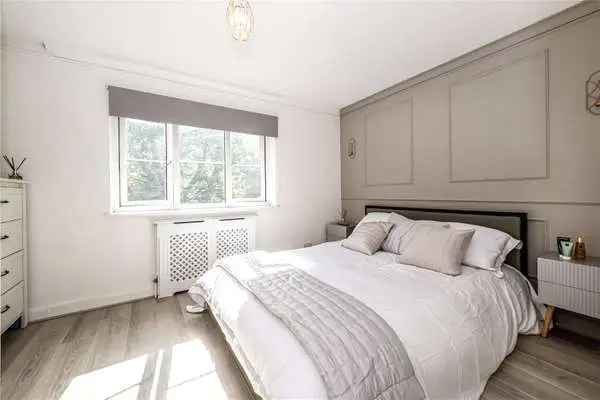 Dingle Gardens, London, E14 0DN | Property for sale | Savills