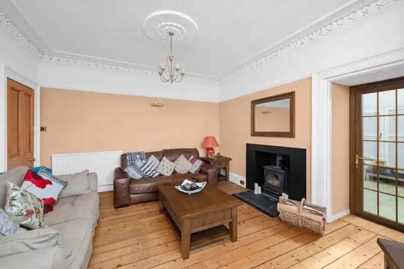 4 Bedroom Villa For Sale in Newport-on-Tay