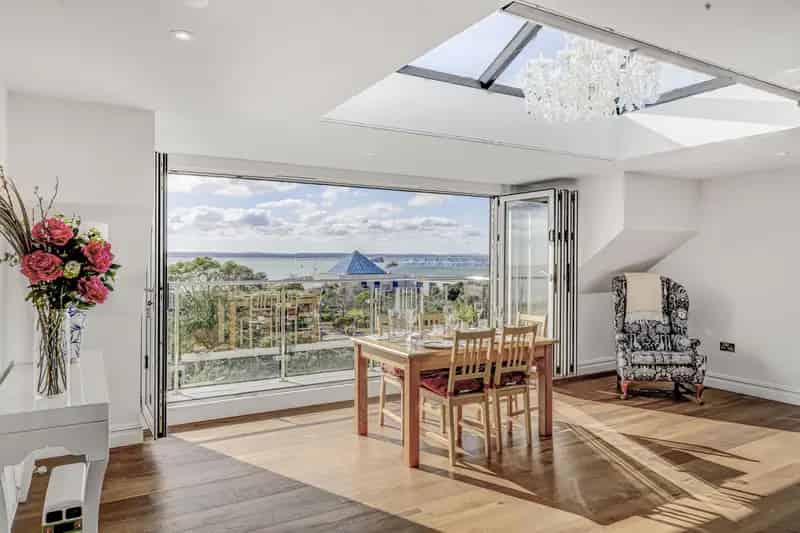 Penthouse Apartment Southsea Two Bedrooms En-suite Parking