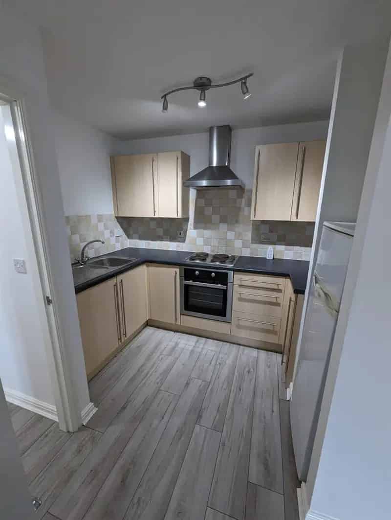 2 Bedroom Apartment Mossley Hill August 2025