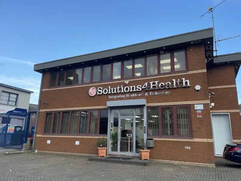 Modern Detached Office Building For Sale or Lease in Reading