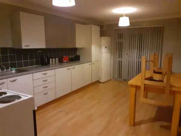 House For Rent in Worthing, England