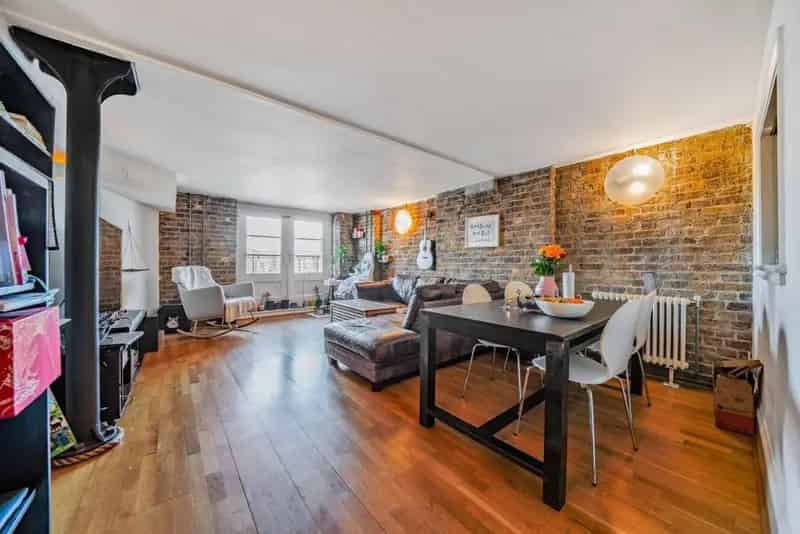 Flat For Sale , London, England