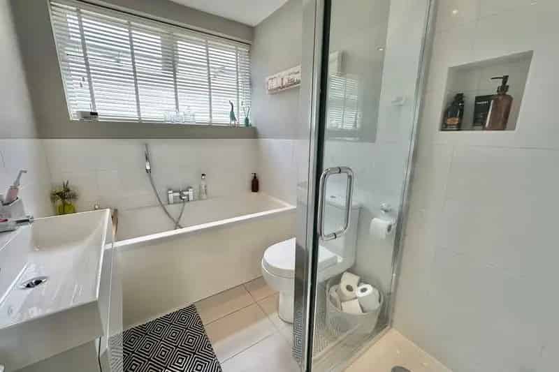 4 Bed House for Sale Near Schools