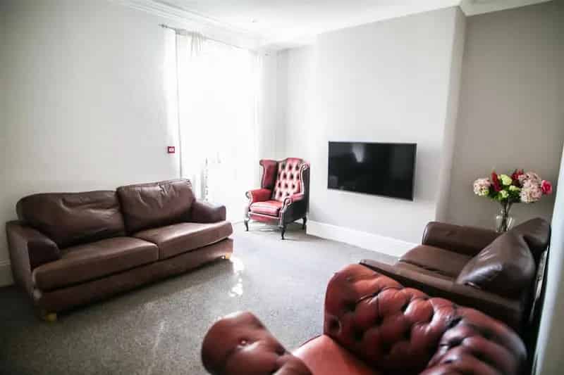 6 bedroom house share