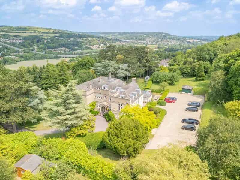 3 Bedroom Apartment for Sale in Bath