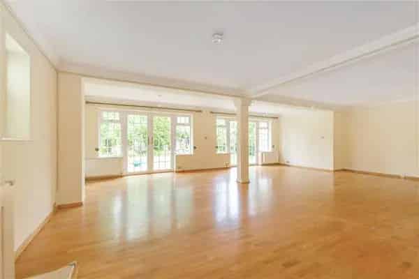 Spacious Family Home in Talbot Woods with Guest Suite