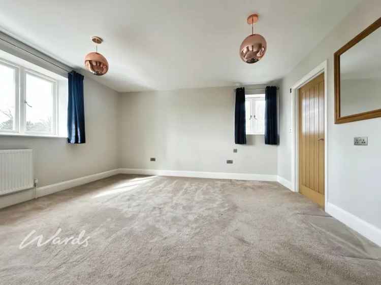 5 Bedroom Detached House to Rent