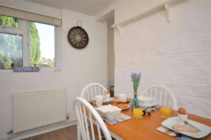 2 Bedroom Detached House For Sale