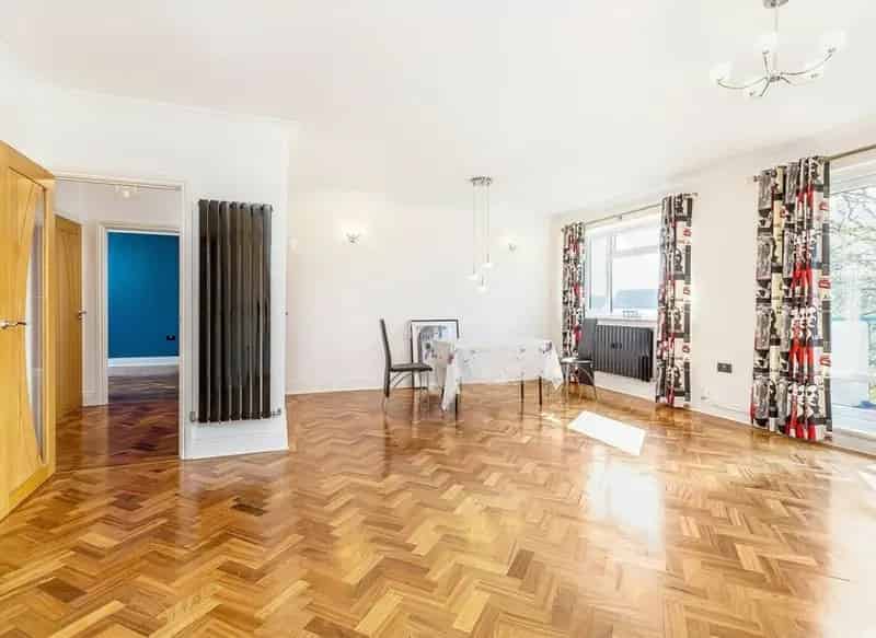 Flat For Sale , London, England