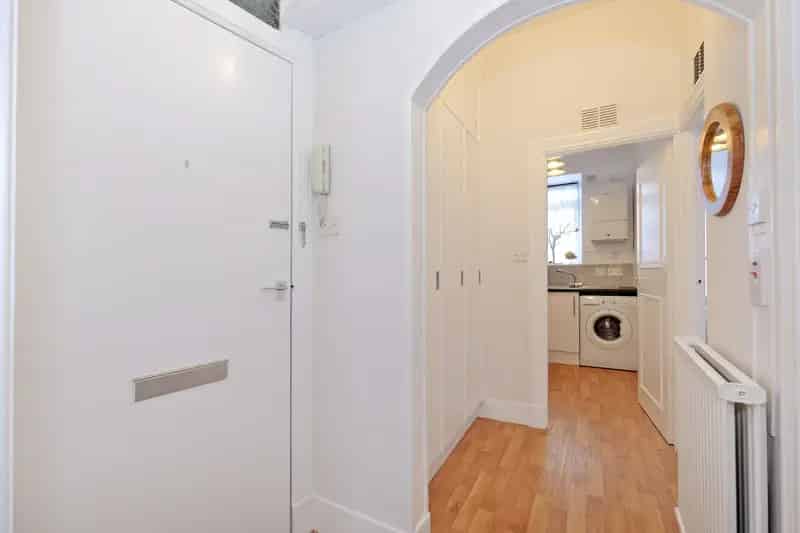 Rosemount 1-Bedroom Ground Floor Flat