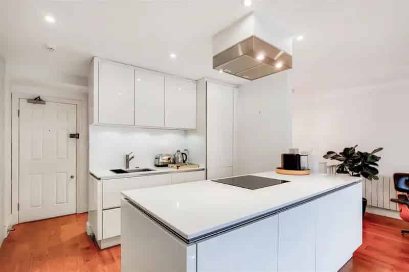 1 bedroom Flat
 To Let